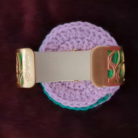 BRIGHTON Christo Vienna 1 inch wide cuff with green insert  and gold toned - Picture 5 of 7